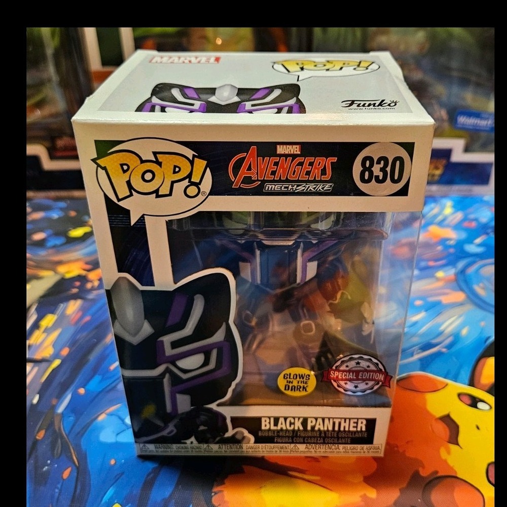 Funko Pop! Vinyl Black Panther #830 Avengers Mech Strike Glow Bobblehead